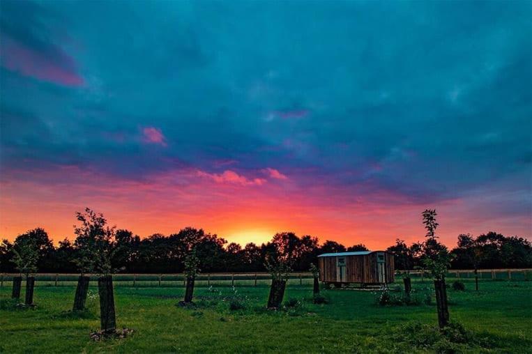 Honeysuckle Farm Holidays By Stay In Suffolk, Monk Soham Woodbridge Exterior foto