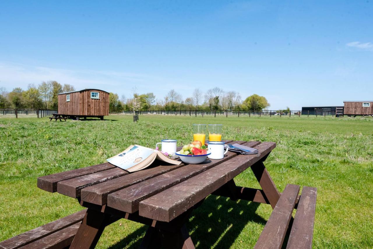Honeysuckle Farm Holidays By Stay In Suffolk, Monk Soham Woodbridge Exterior foto
