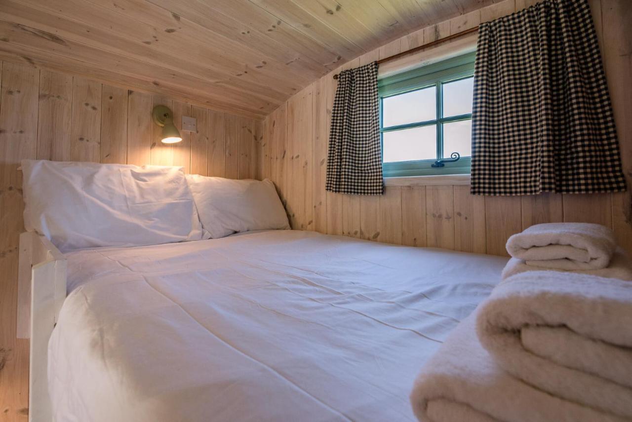 Honeysuckle Farm Holidays By Stay In Suffolk, Monk Soham Woodbridge Exterior foto